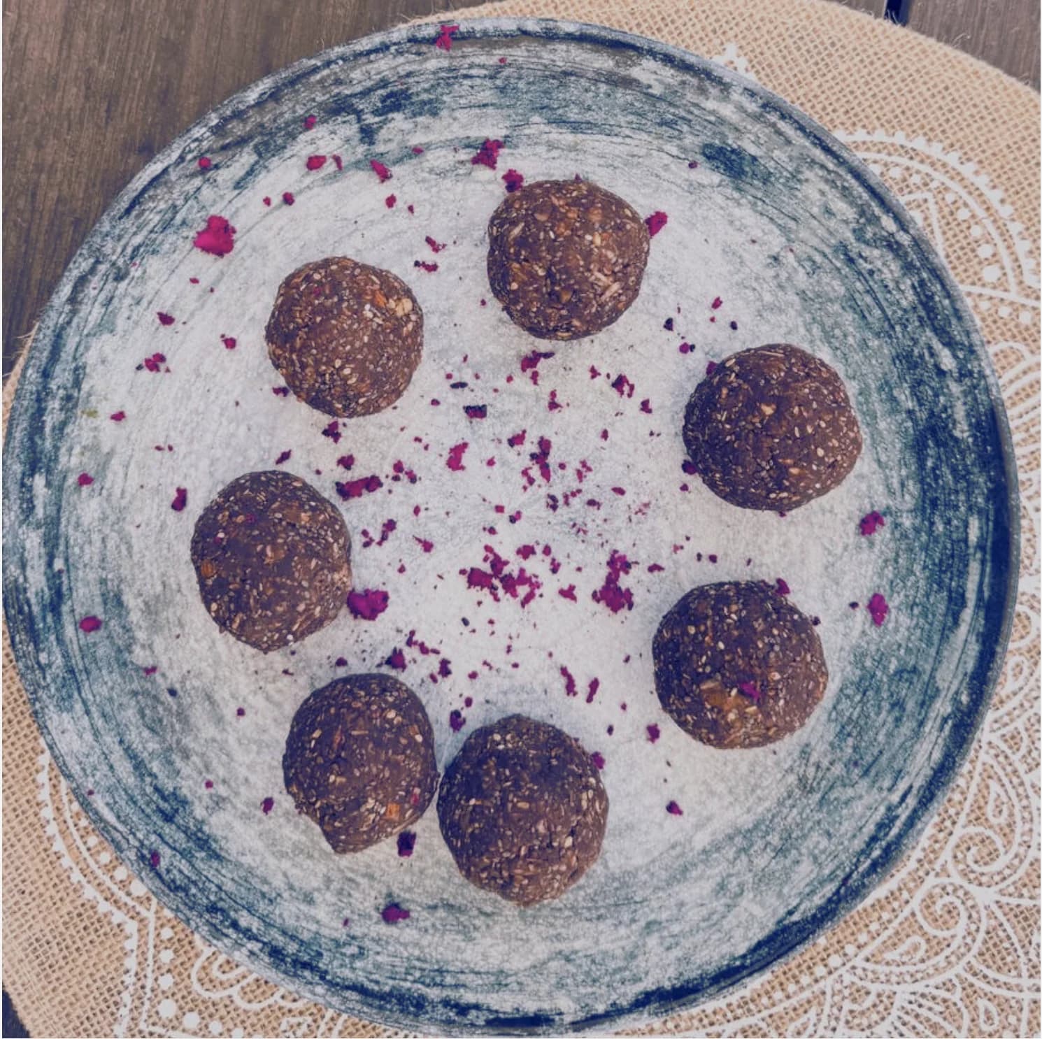 Recipe - Raw Cake Balls